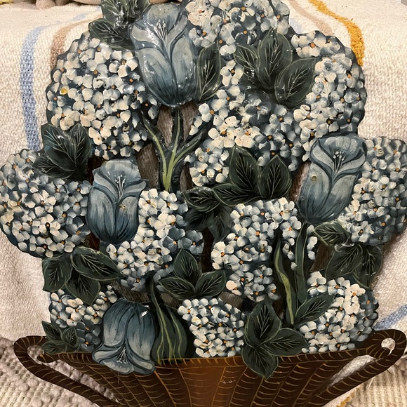 Hydrangea Wall Hanging - Picture 2 of 10